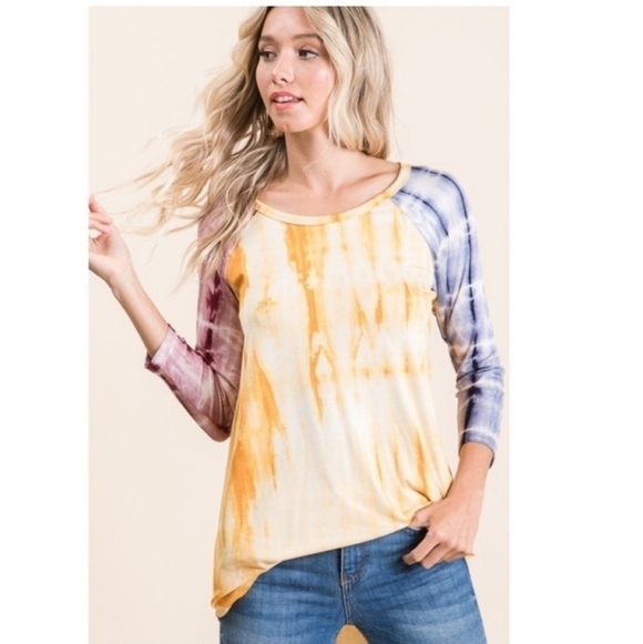 Tri Colored Tie Dye 3/4 Sleeved Tunic Top - Picture 8 of 13